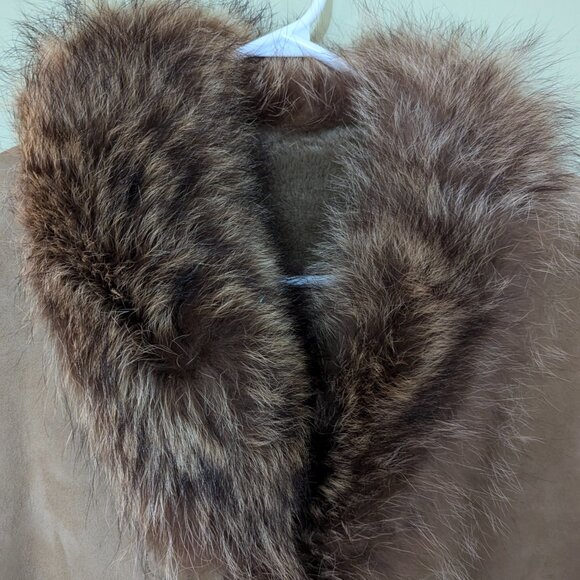 Sills by Bonnie Cashin Coat - Tan Suede with Buckles, Faux Fur sold as is - Picture 9 of 11